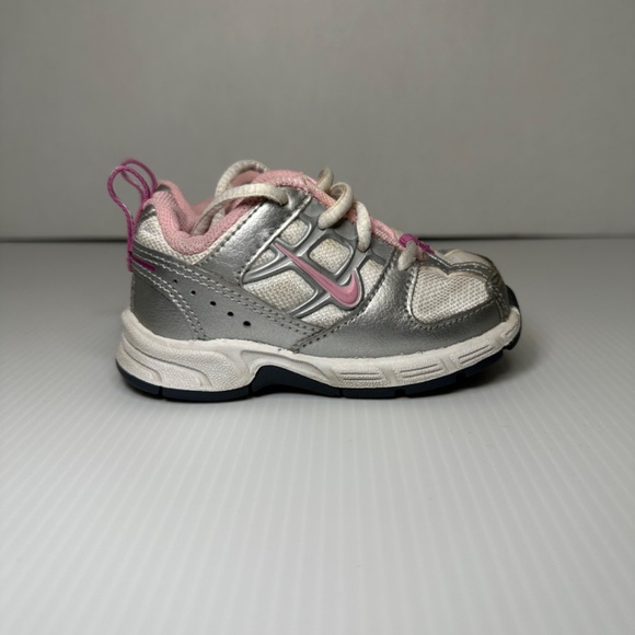 Baby Girls Nike Pillar Tech Tennis Shoes Gray Pink White Size 4 - Picture 4 of 10